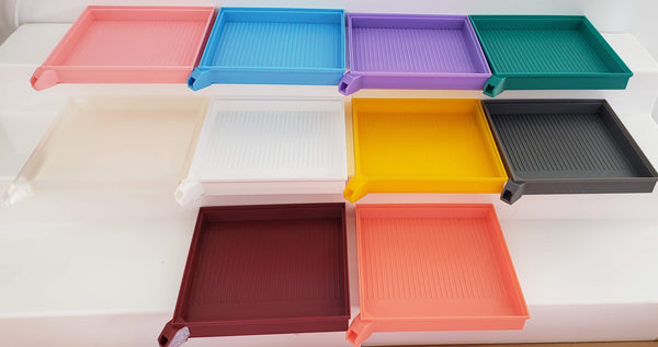 STACKABLE 5X5 TRAYS